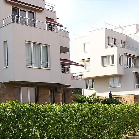 Апартаменты High In The Sky *